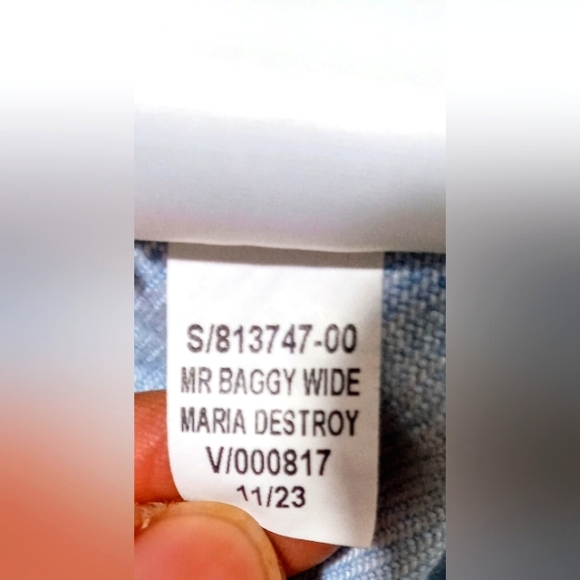 Old Navy Mid-Rise Ripped Baggy Wide-Leg Jeans - Picture 9 of 9